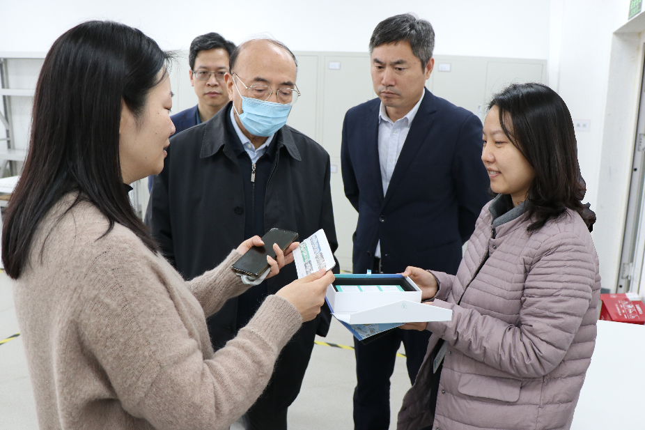 屠海令院士赴J9集团医疗调研
