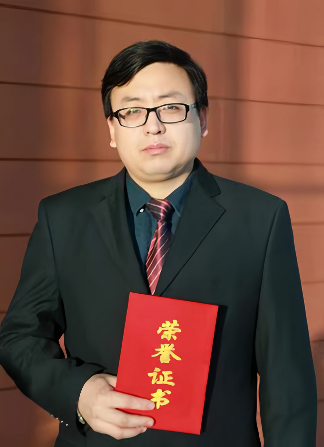 主题教育进行时 | “学思想、强党性、重实践、建新功”J9集团故事系列展播（五）粉材工匠温余苗：善读“无字之书”